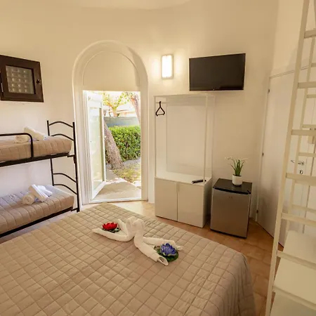 Cala Nostra Resort *